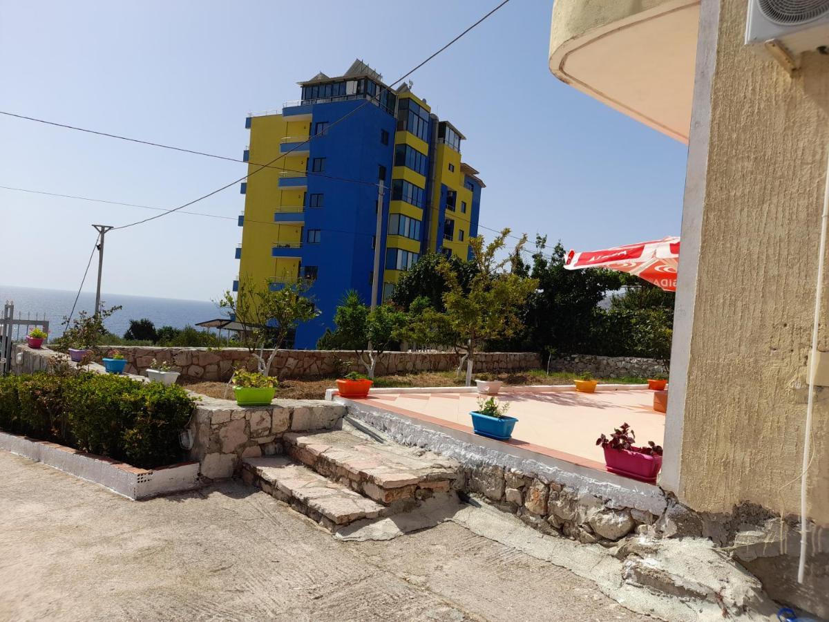 Teo Apartment Sarandë Buitenkant foto