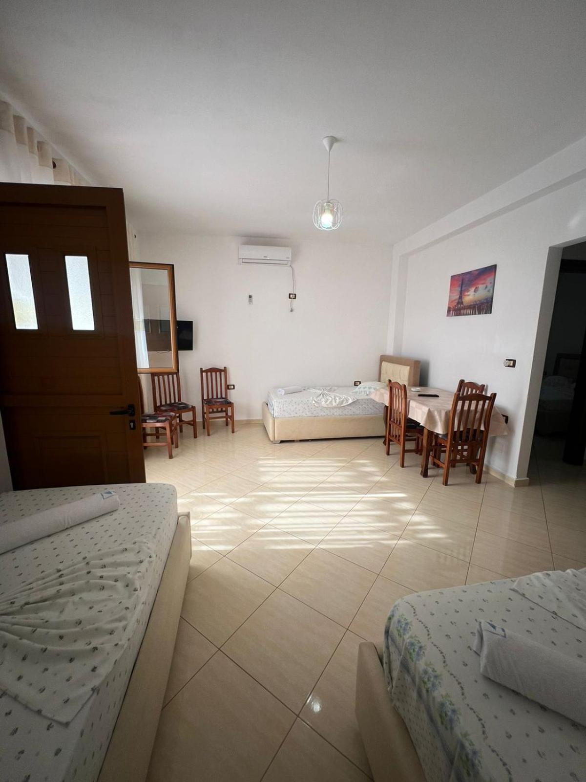 Teo Apartment Sarandë Buitenkant foto