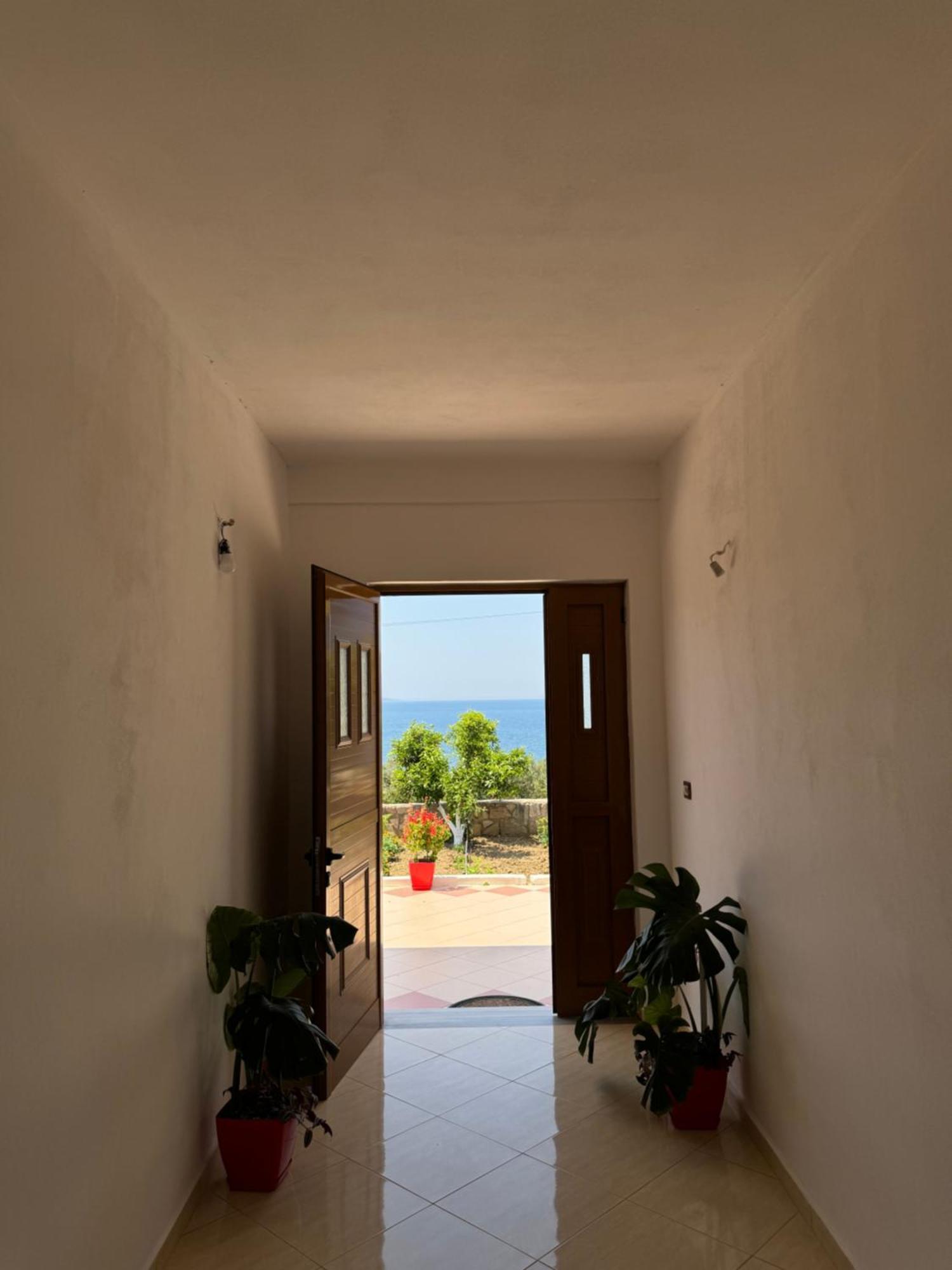 Teo Apartment Sarandë Buitenkant foto