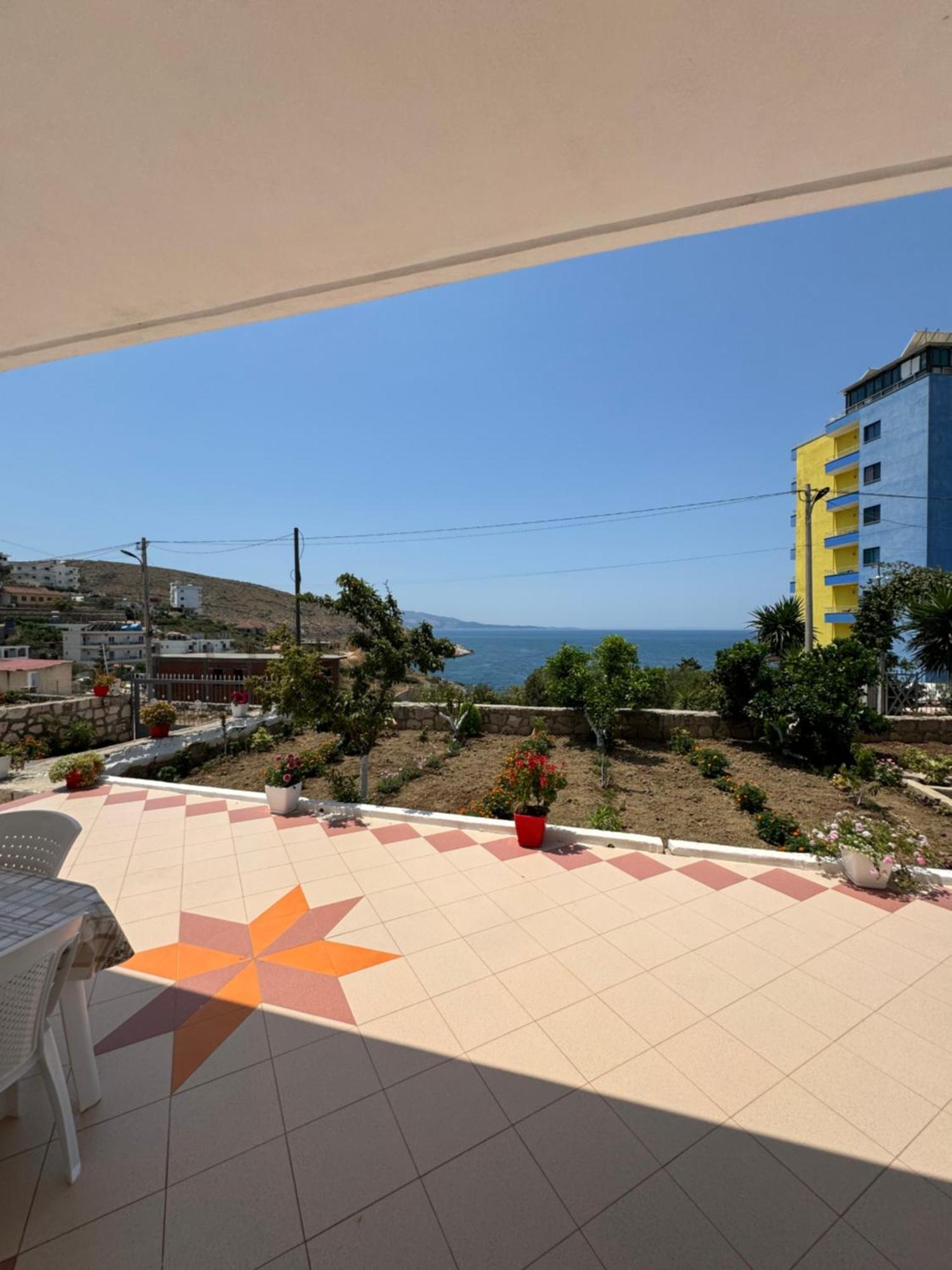 Teo Apartment Sarandë Buitenkant foto