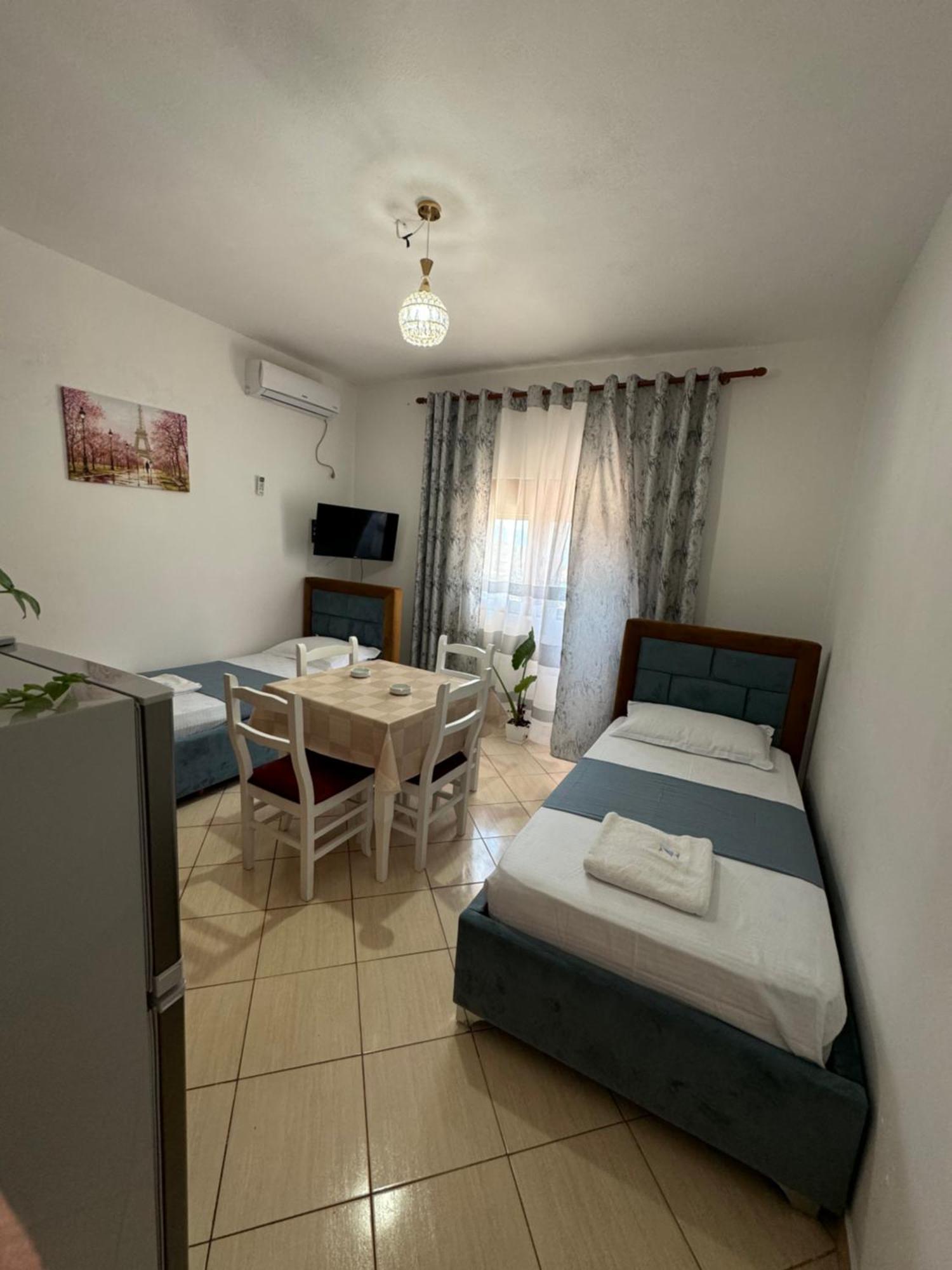 Teo Apartment Sarandë Buitenkant foto