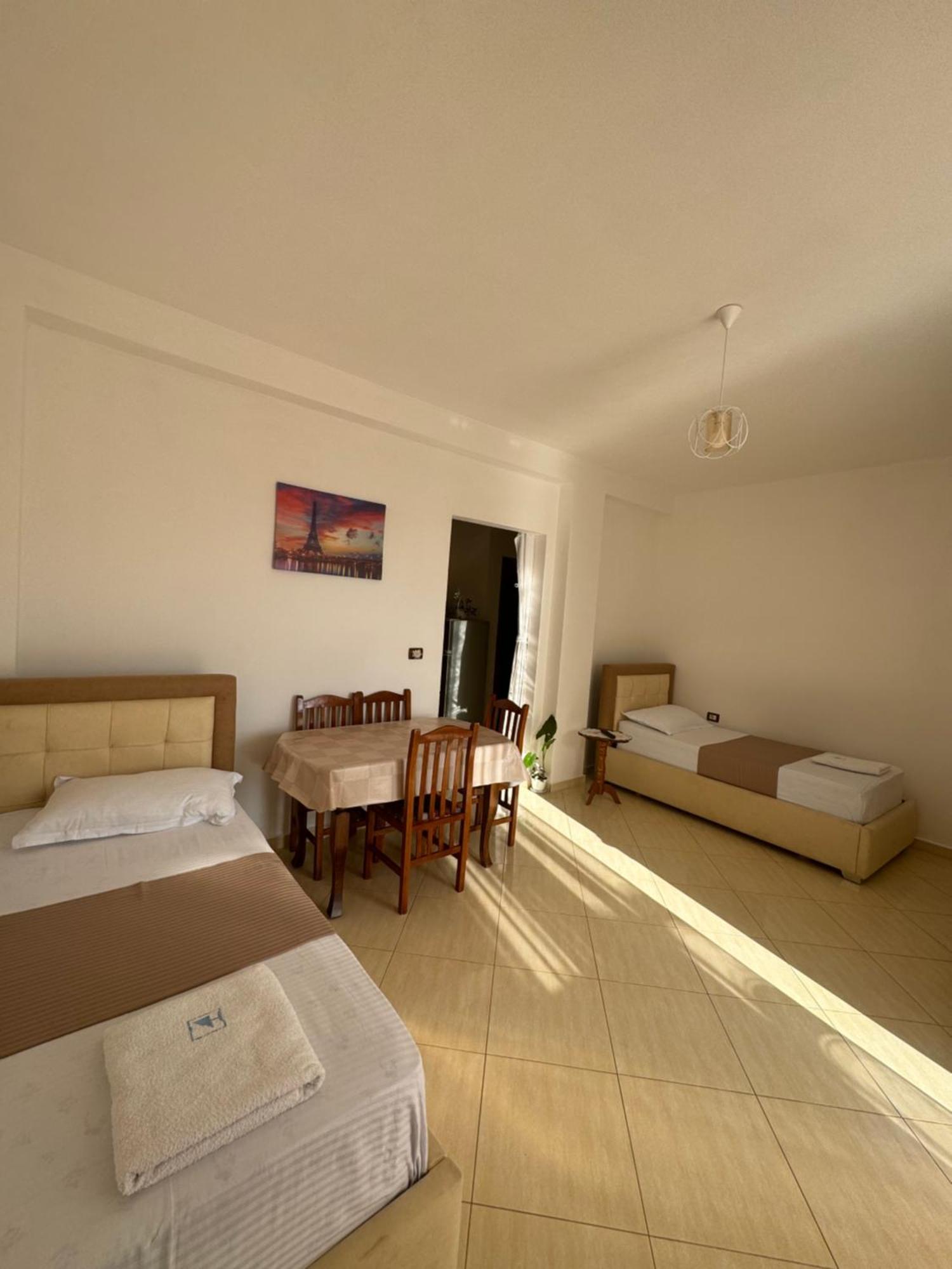 Teo Apartment Sarandë Buitenkant foto