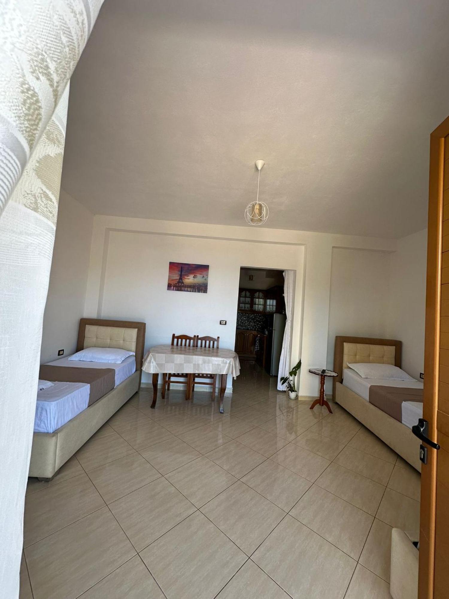 Teo Apartment Sarandë Buitenkant foto