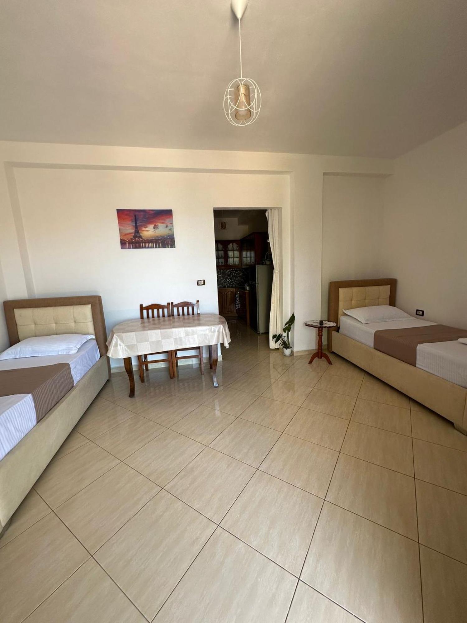 Teo Apartment Sarandë Buitenkant foto